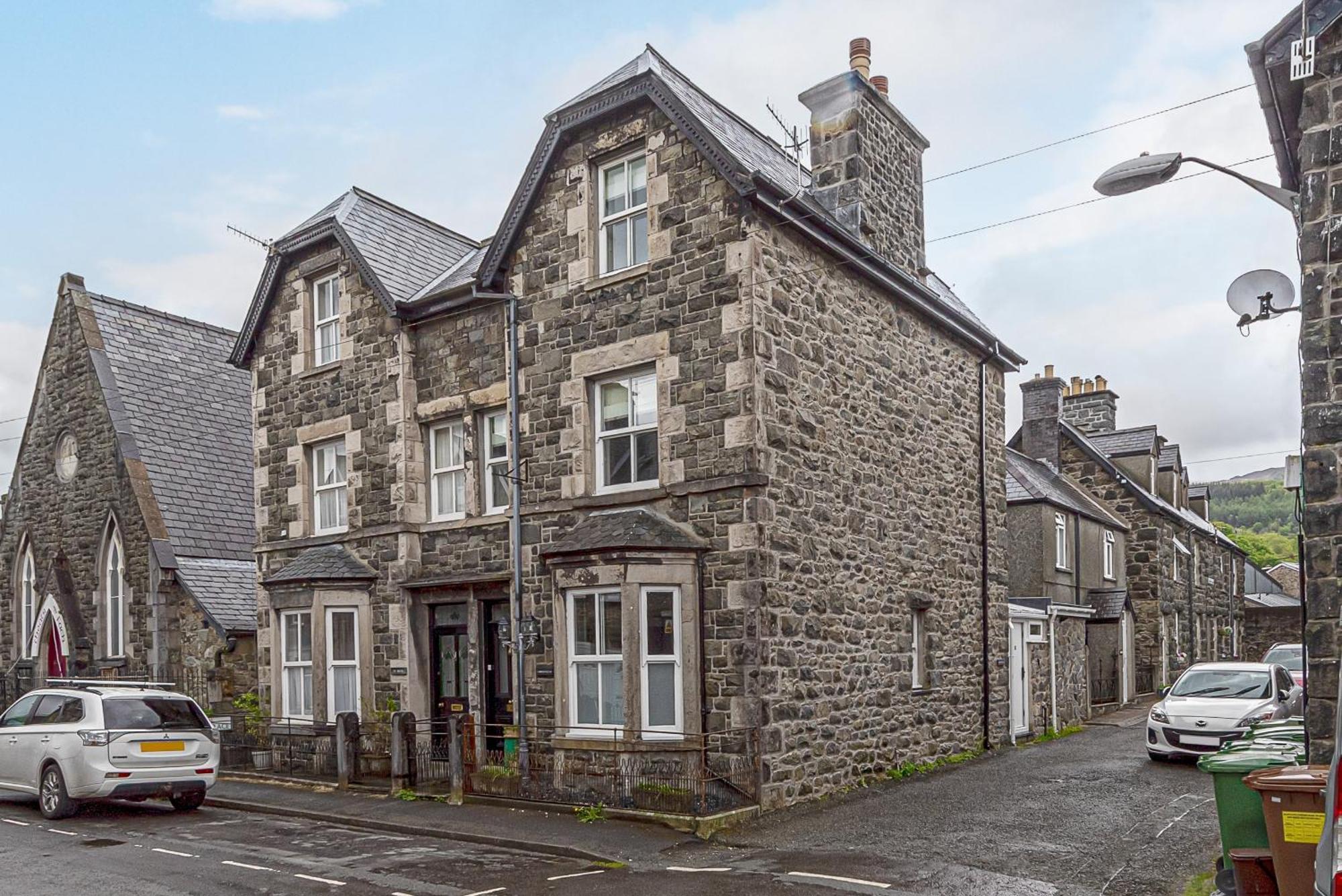 多尔盖罗Character Townhouse In Town Centre & Superb Views别墅 外观 照片